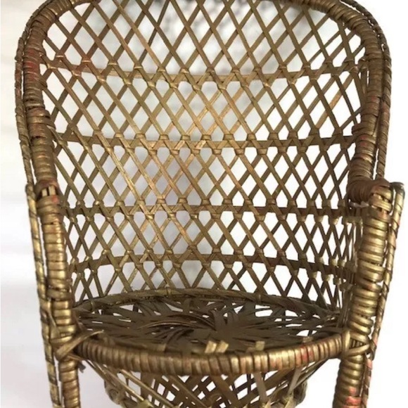Rattan vintage chair for dolls or plush - Picture 3 of 6